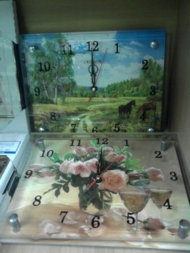 Картины, изделия из ротанга, часы, подсвечники, скатерти